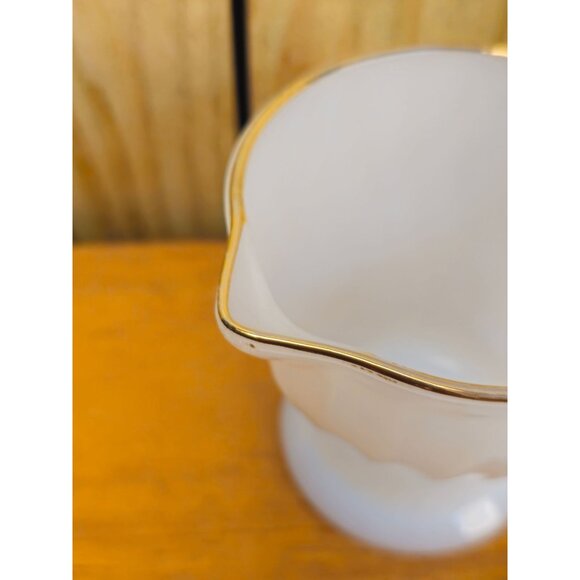 Vintage Anchor Hocking Fire-King Swirl Milk Glass Creamer and Covered Sugar Bowl - Picture 6 of 12